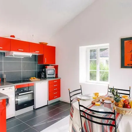 Sol Verde : Proche Centre Et Terrasse A Apartamento
